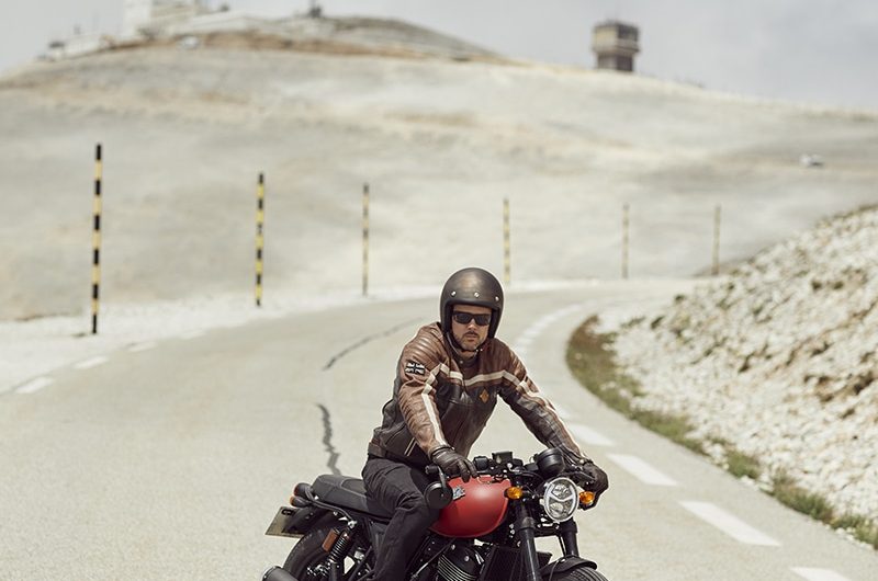 Archive Motorcycle AM-70 SP Visuel2